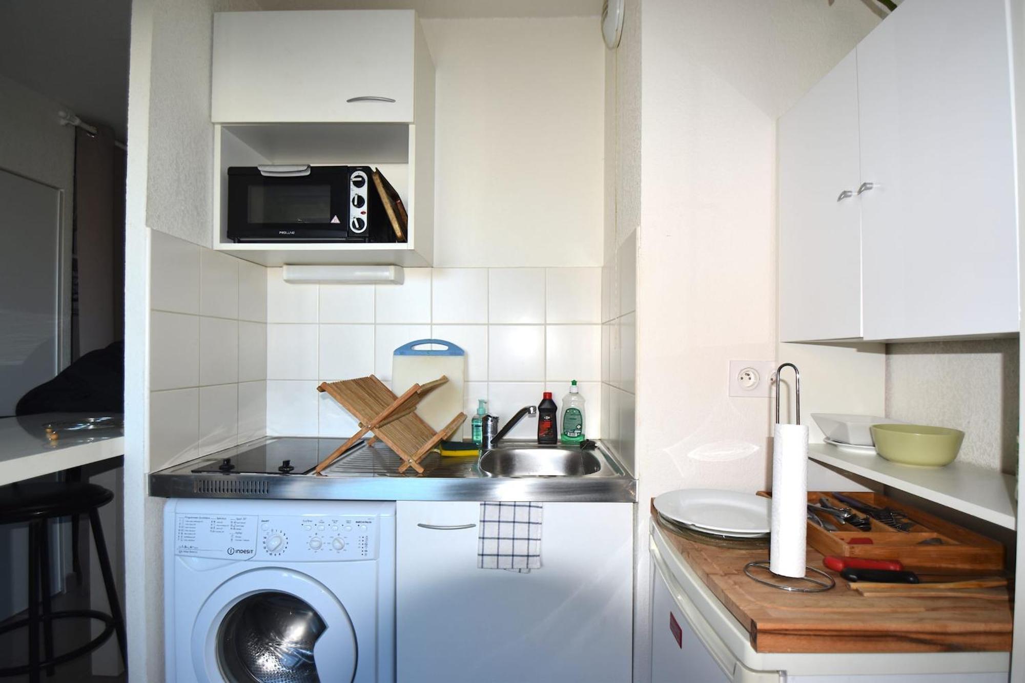 Studio Gare St Roch 1Er Etage - Air Rental Montpellier Exterior photo